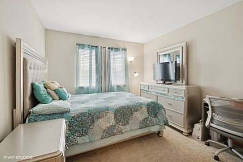 Tiny photo for 711 CREEKSIDE Circle #711, Gurnee, IL 60031 (MLS # 12417668)
