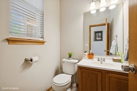 Tiny photo for 711 CREEKSIDE Circle #711, Gurnee, IL 60031 (MLS # 12417668)