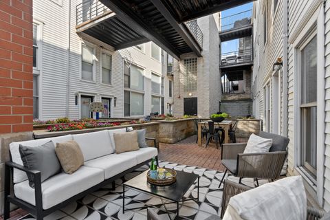 Tiny photo for 2843 N Lincoln Avenue #103, Chicago, IL 60657 (MLS # 12713958)