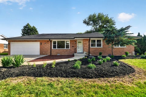 Photo of 7917 W 111th Street, Palos Hills, IL 60465 (MLS # 12771299)