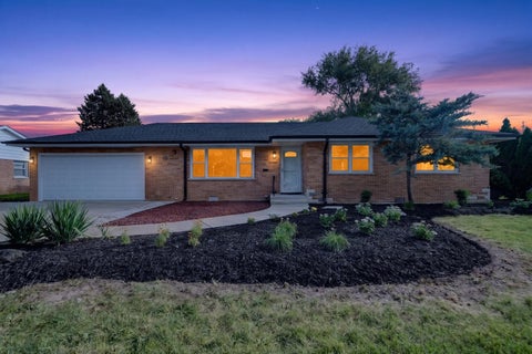 Tiny photo for 7917 W 111th Street, Palos Hills, IL 60465 (MLS # 12771299)