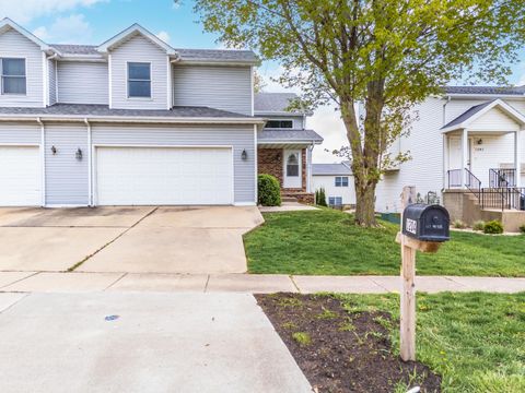 Photo of 1204 Henry Street, Normal, IL 61761 (MLS # 12289991)