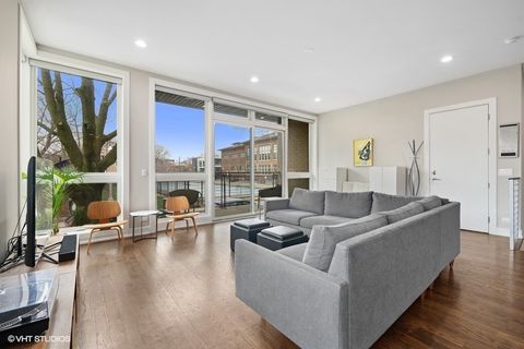 Tiny photo for 2208 N Oakley Avenue #1N, Chicago, IL 60647 (MLS # 12480585)