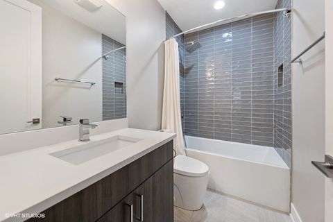 Tiny photo for 2208 N Oakley Avenue #1N, Chicago, IL 60647 (MLS # 12480585)