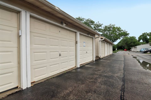 Tiny photo for 74 Commonwealth Court #2, Vernon Hills, IL 60061 (MLS # 12675816)