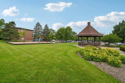 Tiny photo for 74 Commonwealth Court #2, Vernon Hills, IL 60061 (MLS # 12675816)