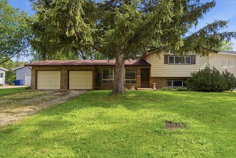 Photo of 641 Clover Road, Wauconda, IL 60084 (MLS # 12684967)