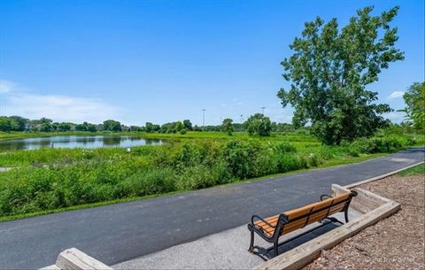 Tiny photo for 118 Versailles Court, Bloomingdale, IL 60108 (MLS # 12579069)