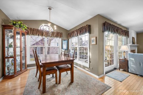 Tiny photo for 118 Versailles Court, Bloomingdale, IL 60108 (MLS # 12579069)