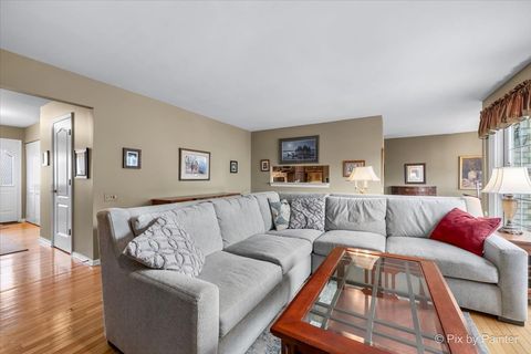 Tiny photo for 118 Versailles Court, Bloomingdale, IL 60108 (MLS # 12579069)