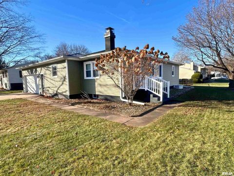 Tiny photo for 102 AMBER Lane, Geneseo, IL 61254 (MLS # QC4269769)