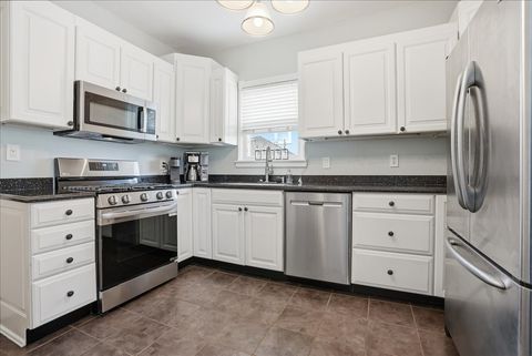 Tiny photo for 1413 N Clinton Boulevard, Bloomington, IL 61701 (MLS # 12591037)