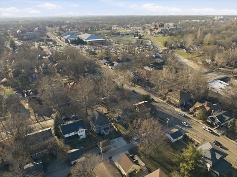 Tiny photo for 1413 N Clinton Boulevard, Bloomington, IL 61701 (MLS # 12591037)