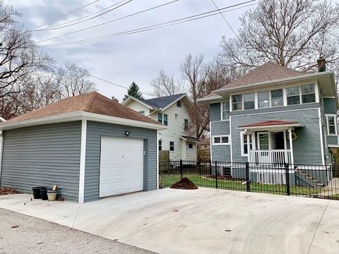 Tiny photo for 1413 N Clinton Boulevard, Bloomington, IL 61701 (MLS # 12591037)