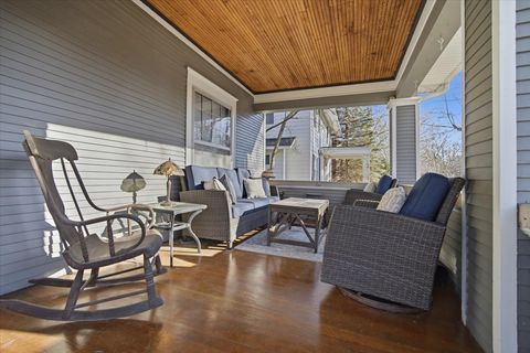 Tiny photo for 1413 N Clinton Boulevard, Bloomington, IL 61701 (MLS # 12591037)