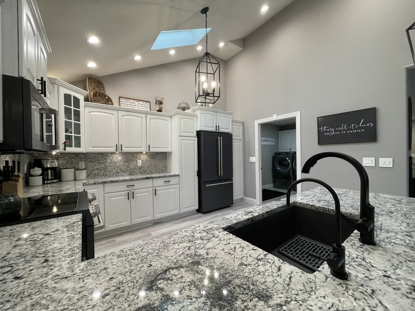 Kankakee, Illinois 60901, United States, 3 Bedrooms Bedrooms, ,3 BathroomsBathrooms,Residential,Active,245300