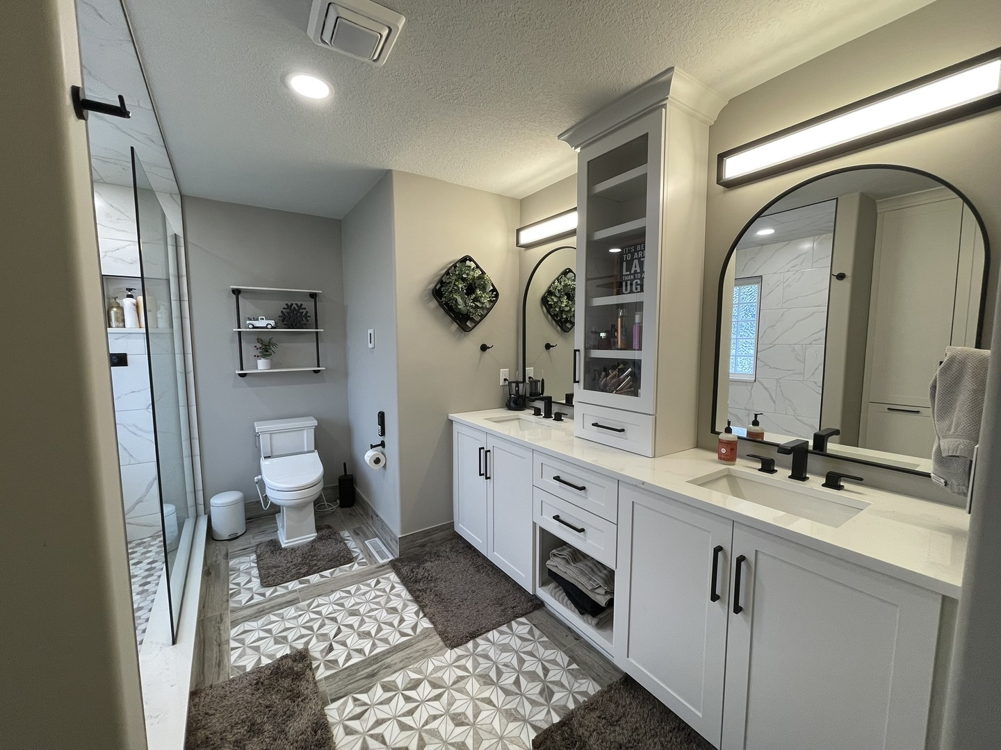 Kankakee, Illinois 60901, United States, 3 Bedrooms Bedrooms, ,3 BathroomsBathrooms,Residential,Active,245300