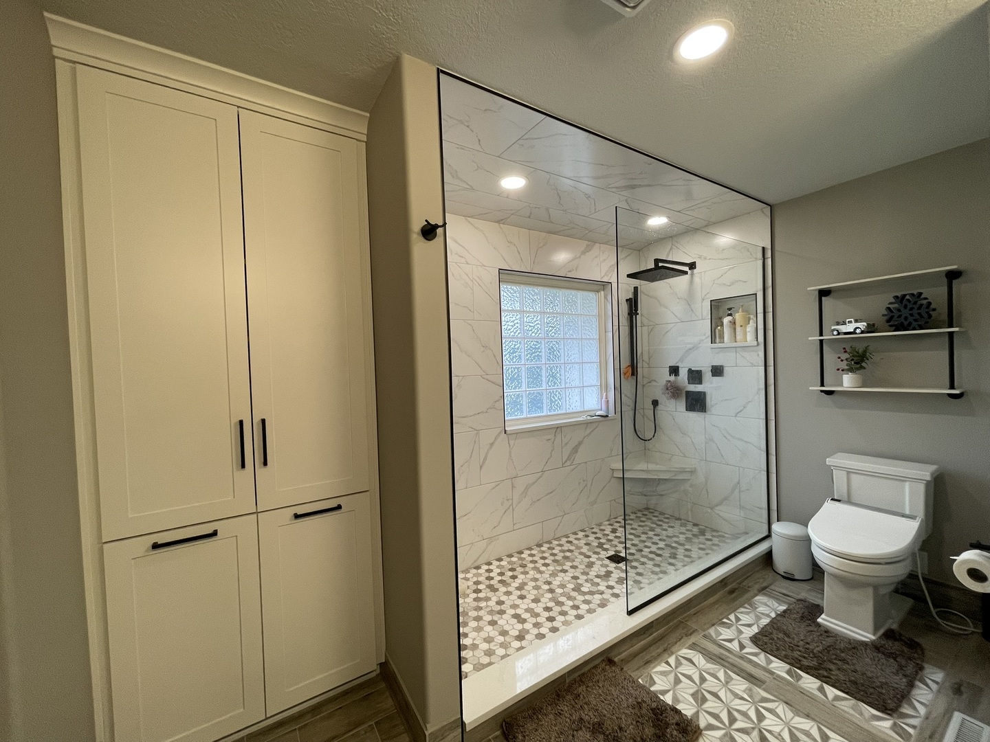 Kankakee, Illinois 60901, United States, 3 Bedrooms Bedrooms, ,3 BathroomsBathrooms,Residential,Active,245300