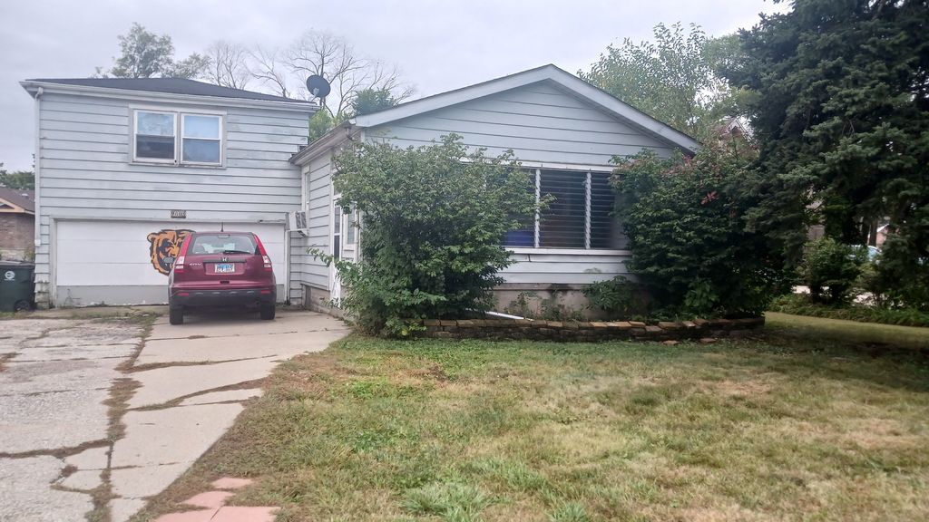 Photo for 9803 W 57th Street, Countryside, IL 60525 (MLS # 12489829)