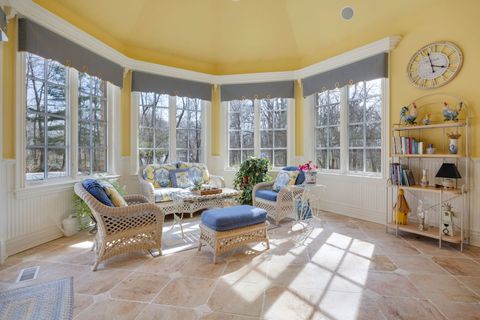 Tiny photo for 33W551 Hub Road, Wayne, IL 60184 (MLS # 12604865)