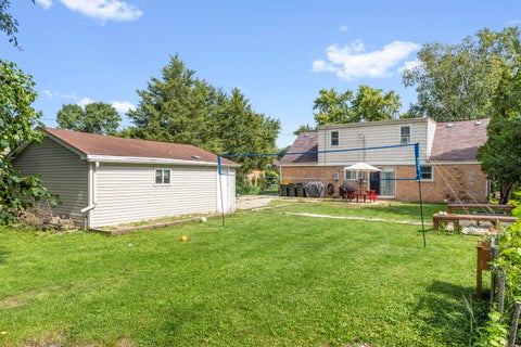 Tiny photo for 309 E Walnut Street, Roselle, IL 60172 (MLS # 12746415)