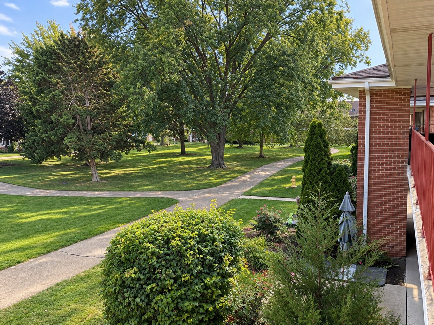 1105 Holiday Lane 14