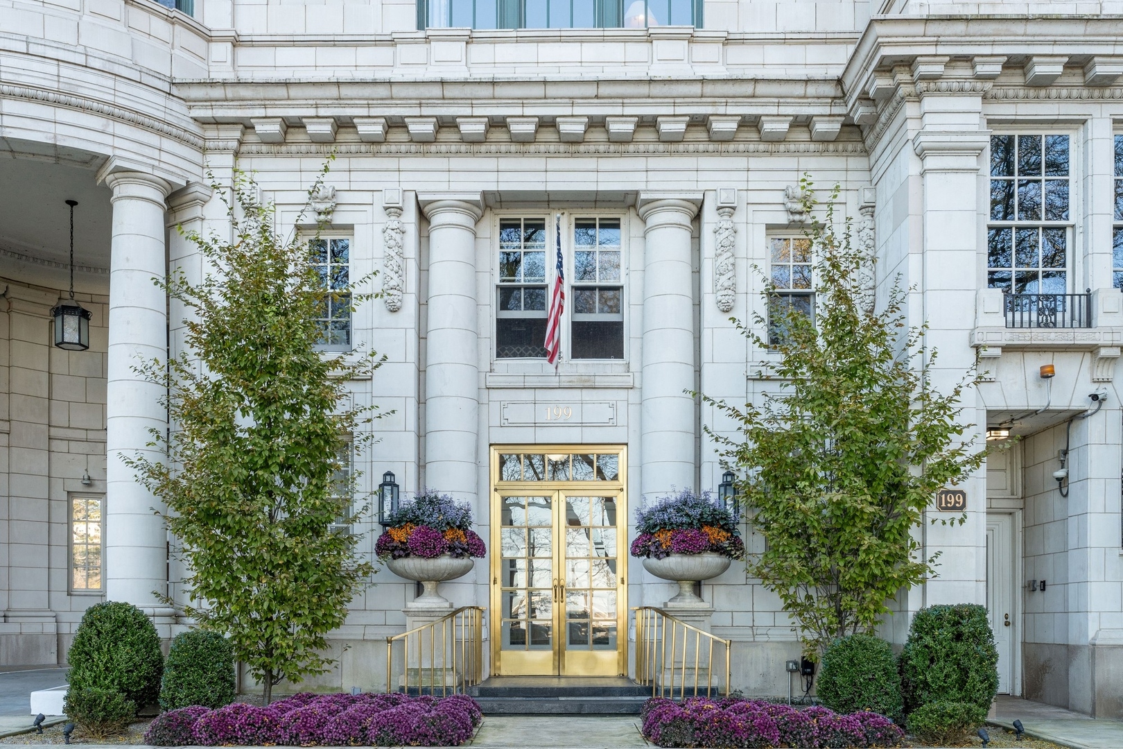 199 E Lake Shore Drive 3