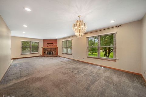 Tiny photo for 114 Wren Court, Glendale Heights, IL 60139 (MLS # 12714924)