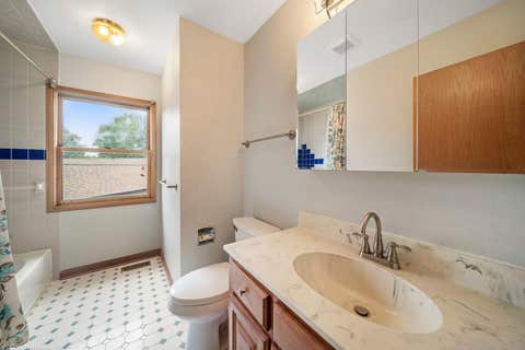 Tiny photo for 114 Wren Court, Glendale Heights, IL 60139 (MLS # 12714924)