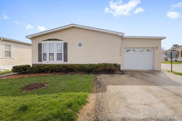 25819 PINEHURST DR # 139, MONEE, IL 60449 - Image 7db79c81b2fbb667c1e396edf228bc3e/1614919469