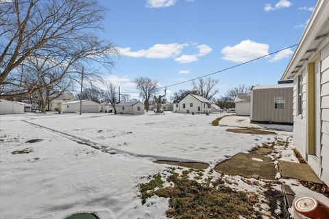 Tiny photo for 214 S Railroad Avenue, Buckley, IL 60918 (MLS # 12528370)