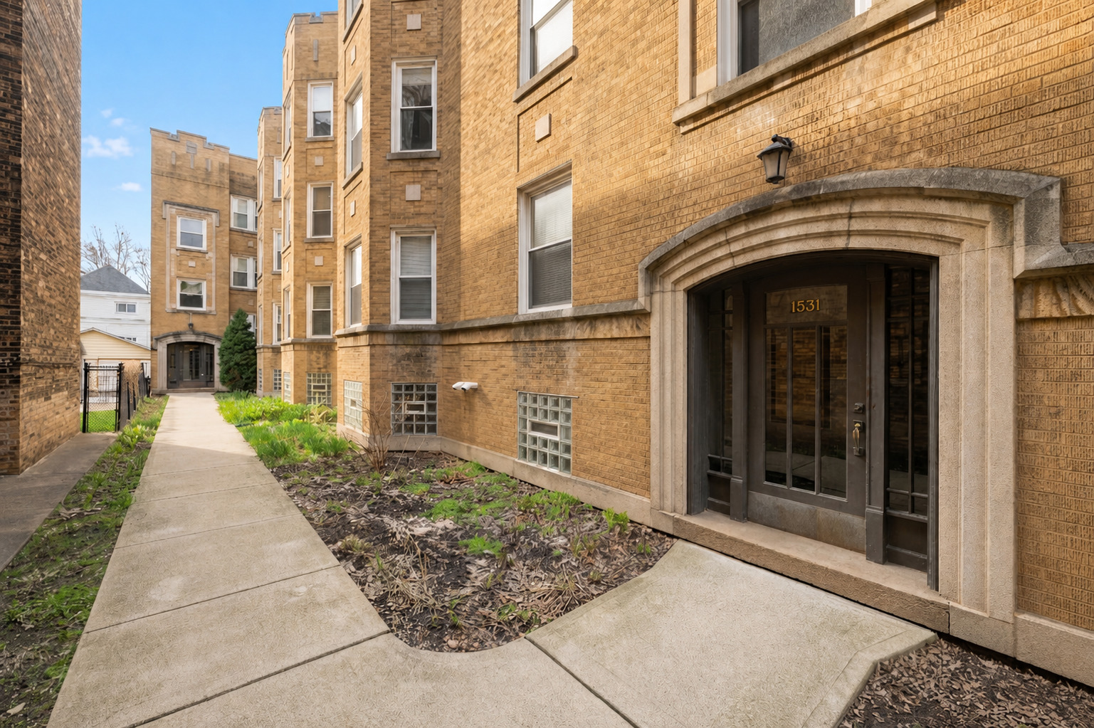 1531 W Rosemont Avenue 2N