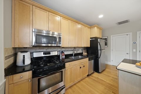 Tiny photo for 7633 N Greenview Avenue #3W, Chicago, IL 60626 (MLS # 12639516)