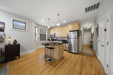 Tiny photo for 7633 N Greenview Avenue #3W, Chicago, IL 60626 (MLS # 12639516)