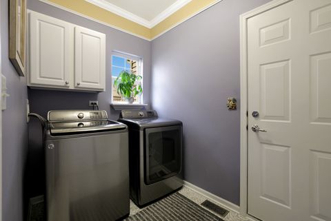 Tiny photo for 3121 Drury Lane, Carpentersville, IL 60110 (MLS # 12523525)