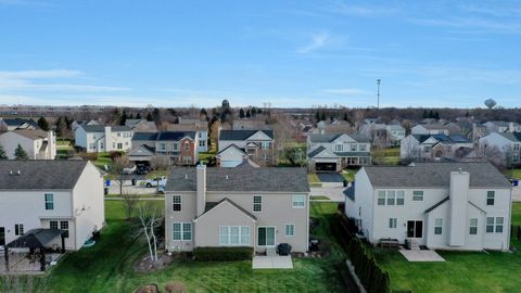 Tiny photo for 3121 Drury Lane, Carpentersville, IL 60110 (MLS # 12523525)