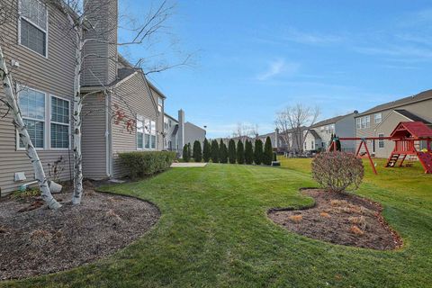 Tiny photo for 3121 Drury Lane, Carpentersville, IL 60110 (MLS # 12523525)