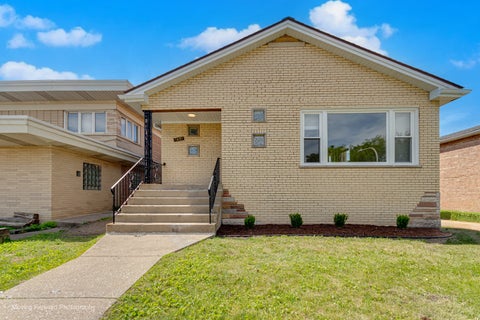 Tiny photo for 1651 E 91st Street, Chicago, IL 60617 (MLS # 12669132)