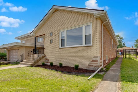 Tiny photo for 1651 E 91st Street, Chicago, IL 60617 (MLS # 12669132)