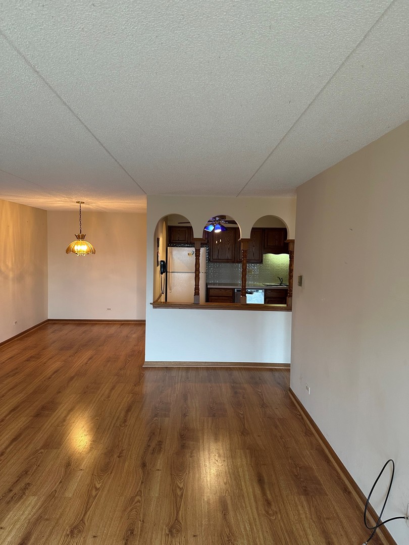 6460 W Belle Plaine Avenue 407