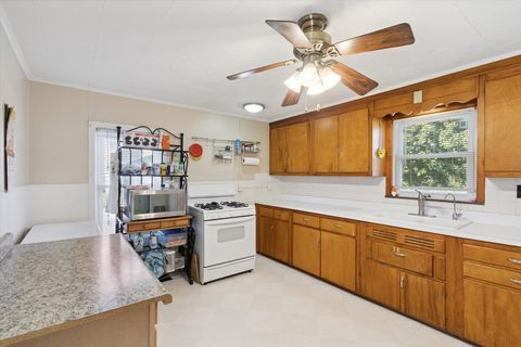 Tiny photo for 2683 W Florence Road, Freeport, IL 61032 (MLS # 12492901)