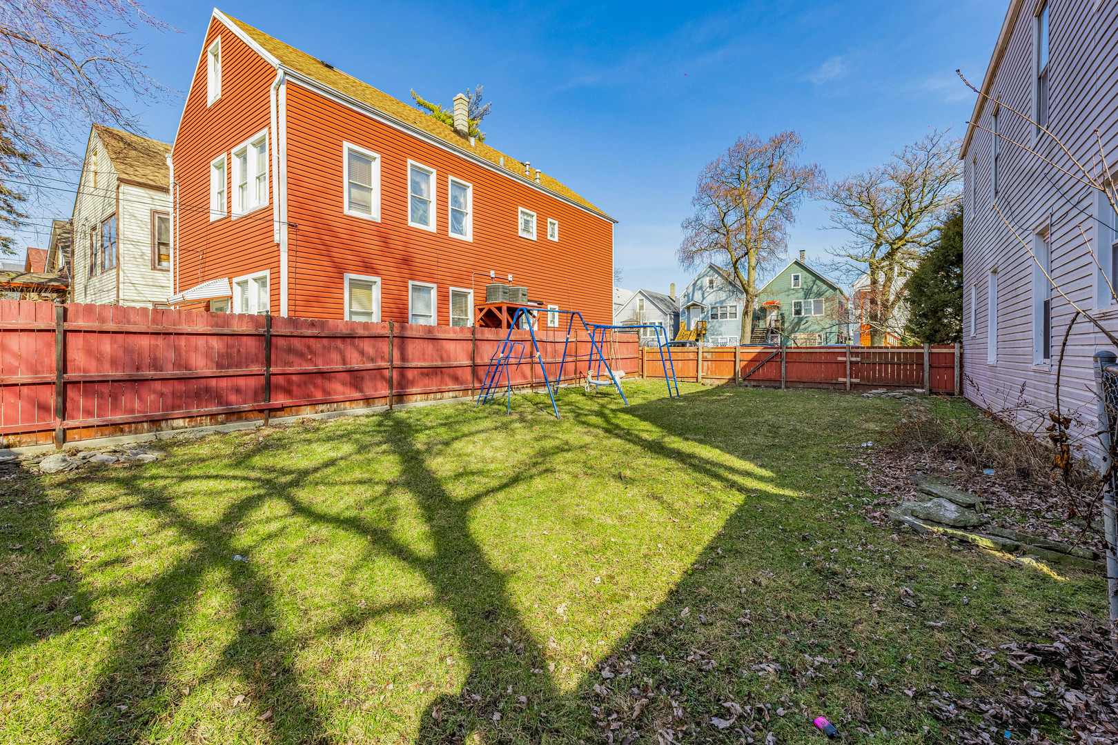 5238 S Francisco Avenue