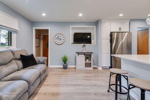 Tiny photo for 2004 Boehme Street, Lockport, IL 60441 (MLS # 12491855)