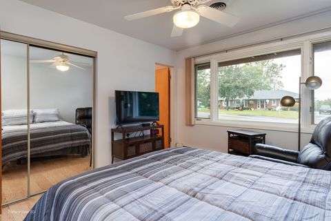 Tiny photo for 2004 Boehme Street, Lockport, IL 60441 (MLS # 12491855)