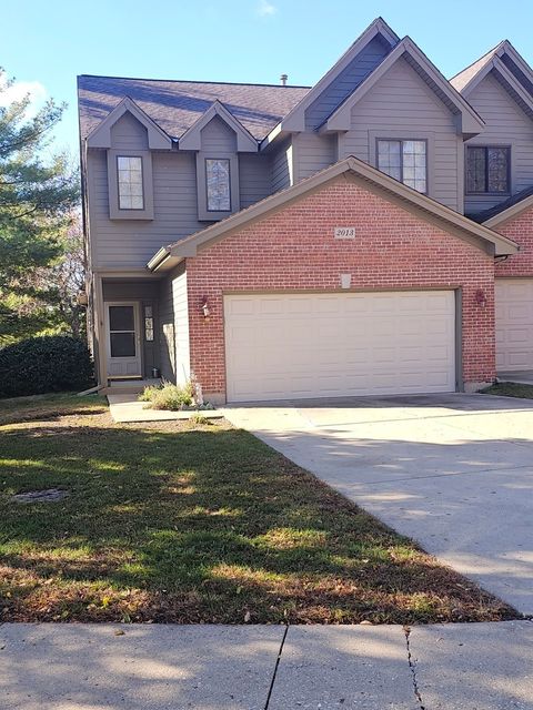 Photo of 2013 Jeffrey Lane #2013, Elgin, IL 60123 (MLS # 12507211)