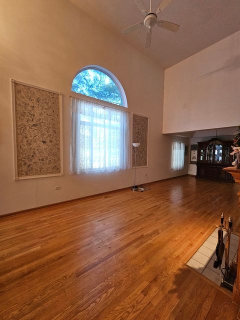 Tiny photo for 2013 Jeffrey Lane #2013, Elgin, IL 60123 (MLS # 12507211)