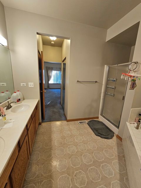 Tiny photo for 2013 Jeffrey Lane #2013, Elgin, IL 60123 (MLS # 12507211)