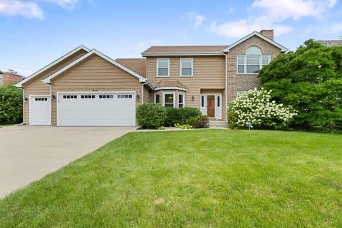 Photo of 1848 Ravine Drive, Gurnee, IL 60031 (MLS # 12727339)