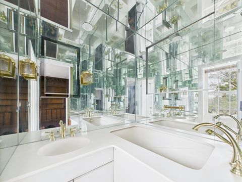 Tiny photo for 5555 S Everett Avenue #B3-4, Chicago, IL 60637 (MLS # 12352145)