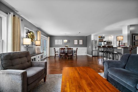 Tiny photo for 191 Meadows Drive, Sugar Grove, IL 60554 (MLS # 12487121)